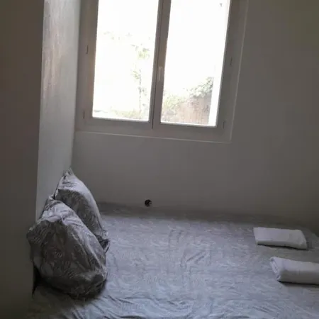 Hotel 2 Chambres, 4 Personnes, Jardin, Proche Centre *